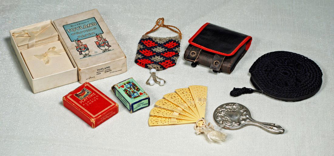 DOLL ACCESSORY GROUP (1 of 1)