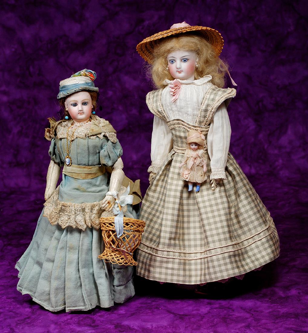 16. PETITE FRENCH BISQUE POUPEE IN ORIGINAL COSTUME -: 16. PETITE FRENCH BISQUE POUPEE IN ORIGINAL COSTUME - ATTRIBUTED TO JUMEAU. Marks: 3/0 (head and shoulderplate). 10”. Bisque swivel head on bisque shoulderplate, almond-shaped blue glass eyes, e