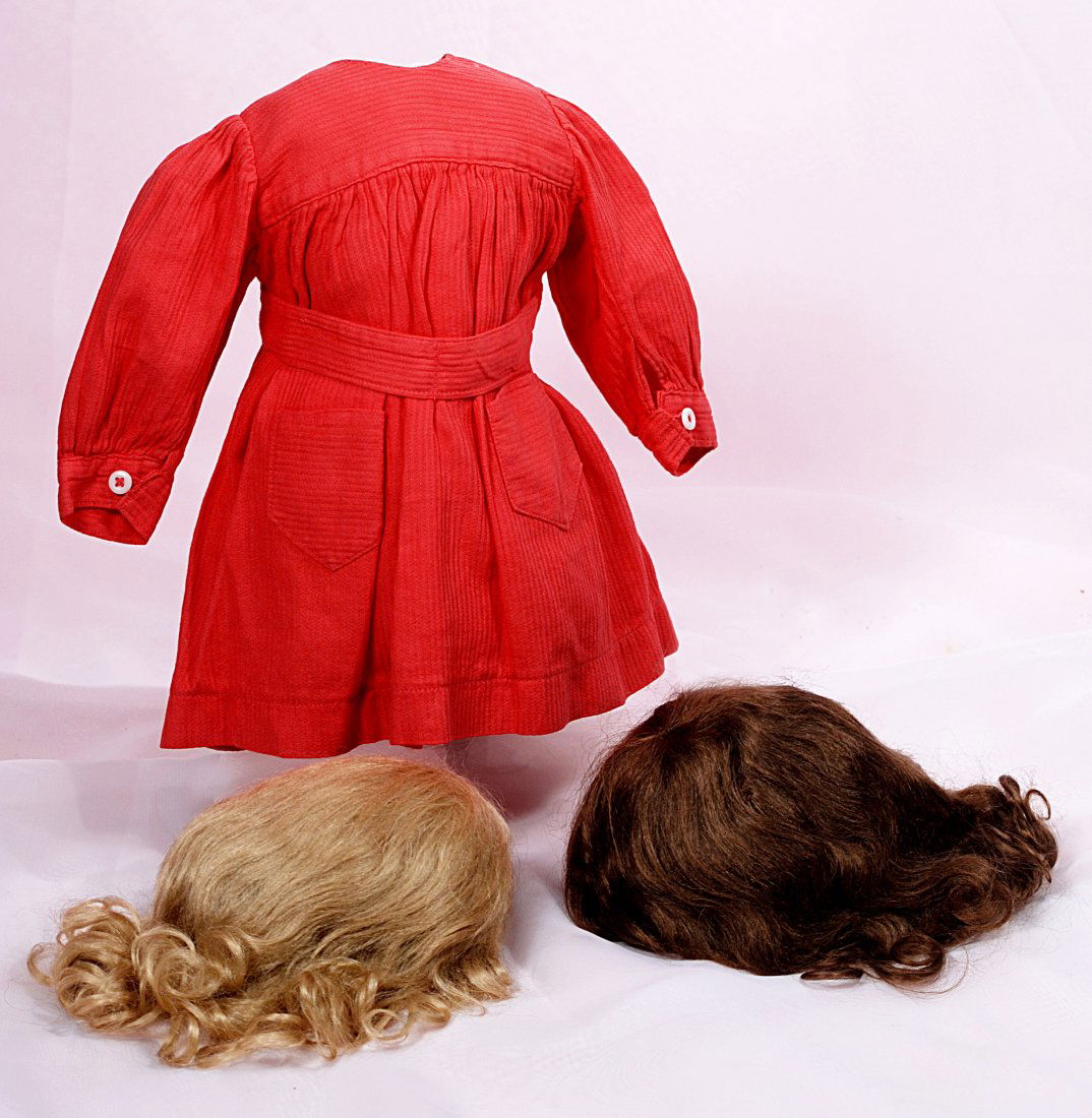 DOLL DRESS AND TWO DOLL WIGS (1 of 1)