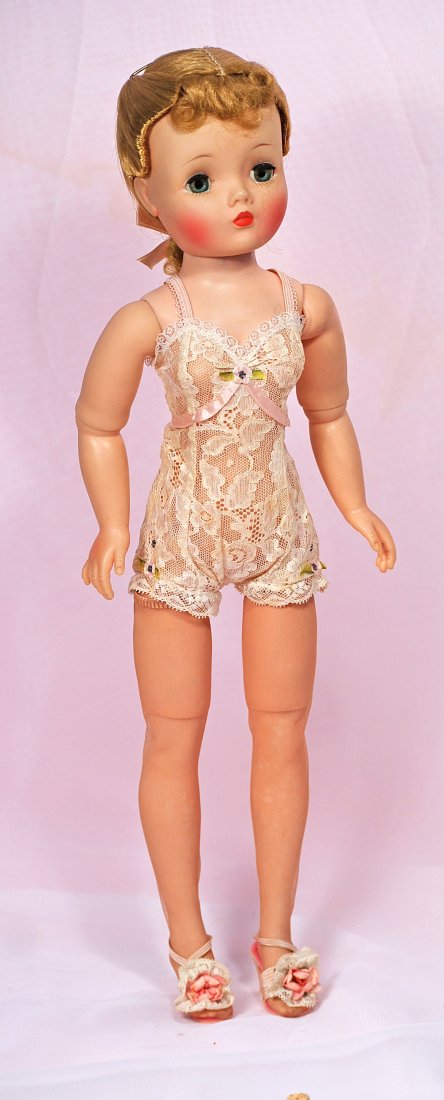 ALEXANDER HARD PLASTIC CISSY IN LACE CHEMISE (1 of 1)
