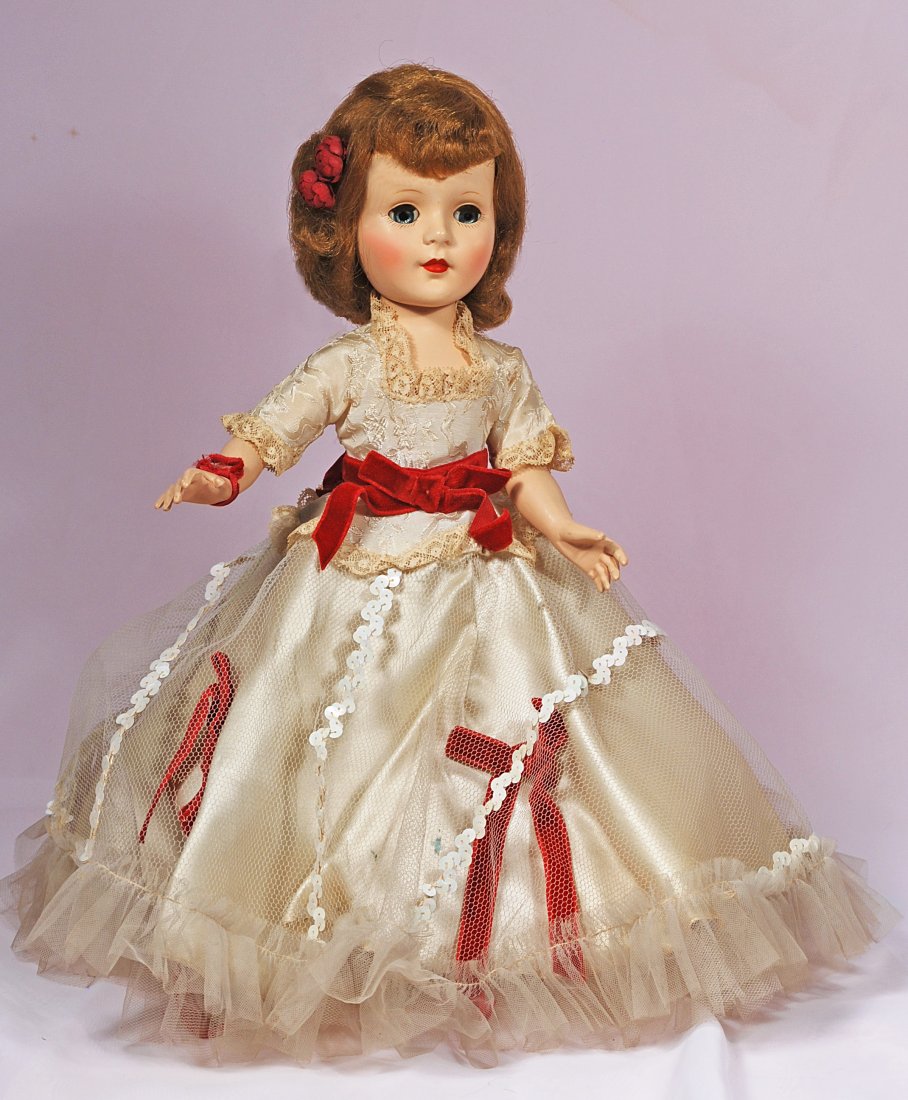 AMERICAN CHARACTER SWEET SUE IN FORMAL (1 of 1)