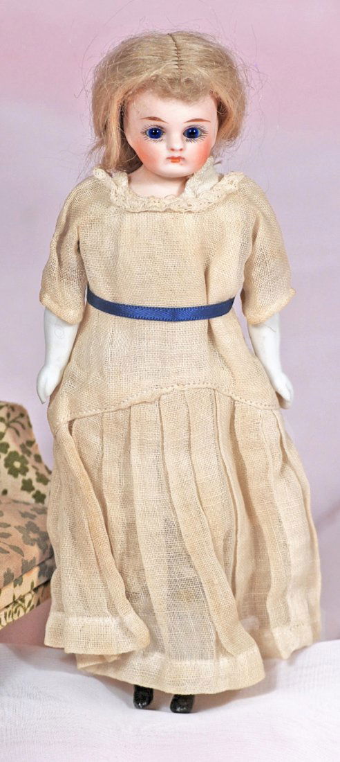 GERMAN BISQUE DOLLHOUSE DOLL (1 of 1)