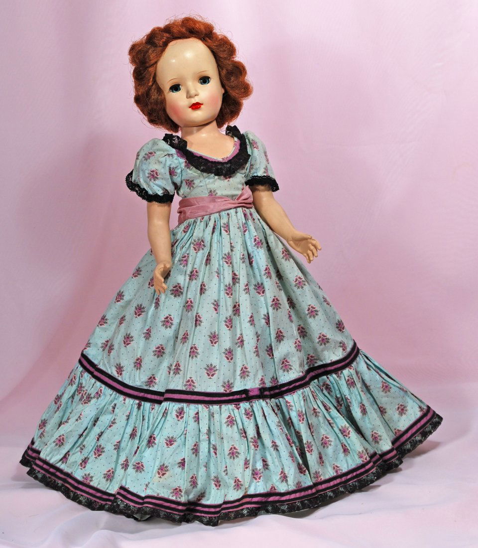 ALEXANDER HARD PLASTIC DOLL – GLAMOUR GIRL PICNIC DAY D (1 of 1)