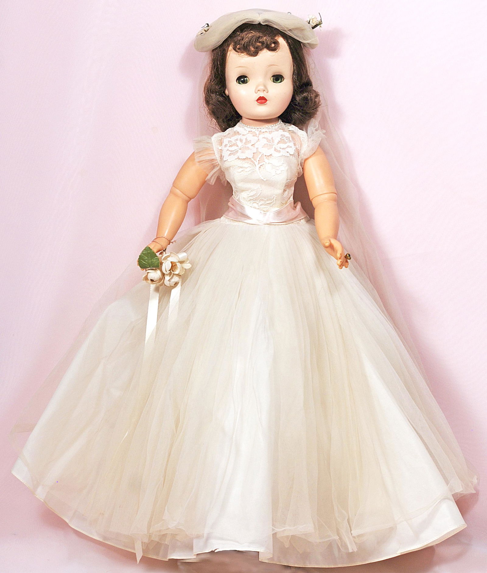 ALEXANDER CISSY BRIDE FROM FASHION PARADE SERIES. (1 of 1)