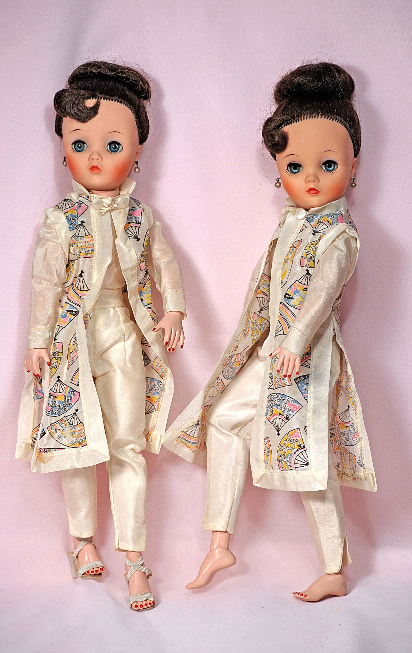 TWO MODELS DOLLI-KIN BY UNEEDA IN ORIGINAL LOUNGE WEAR (1 of 1)
