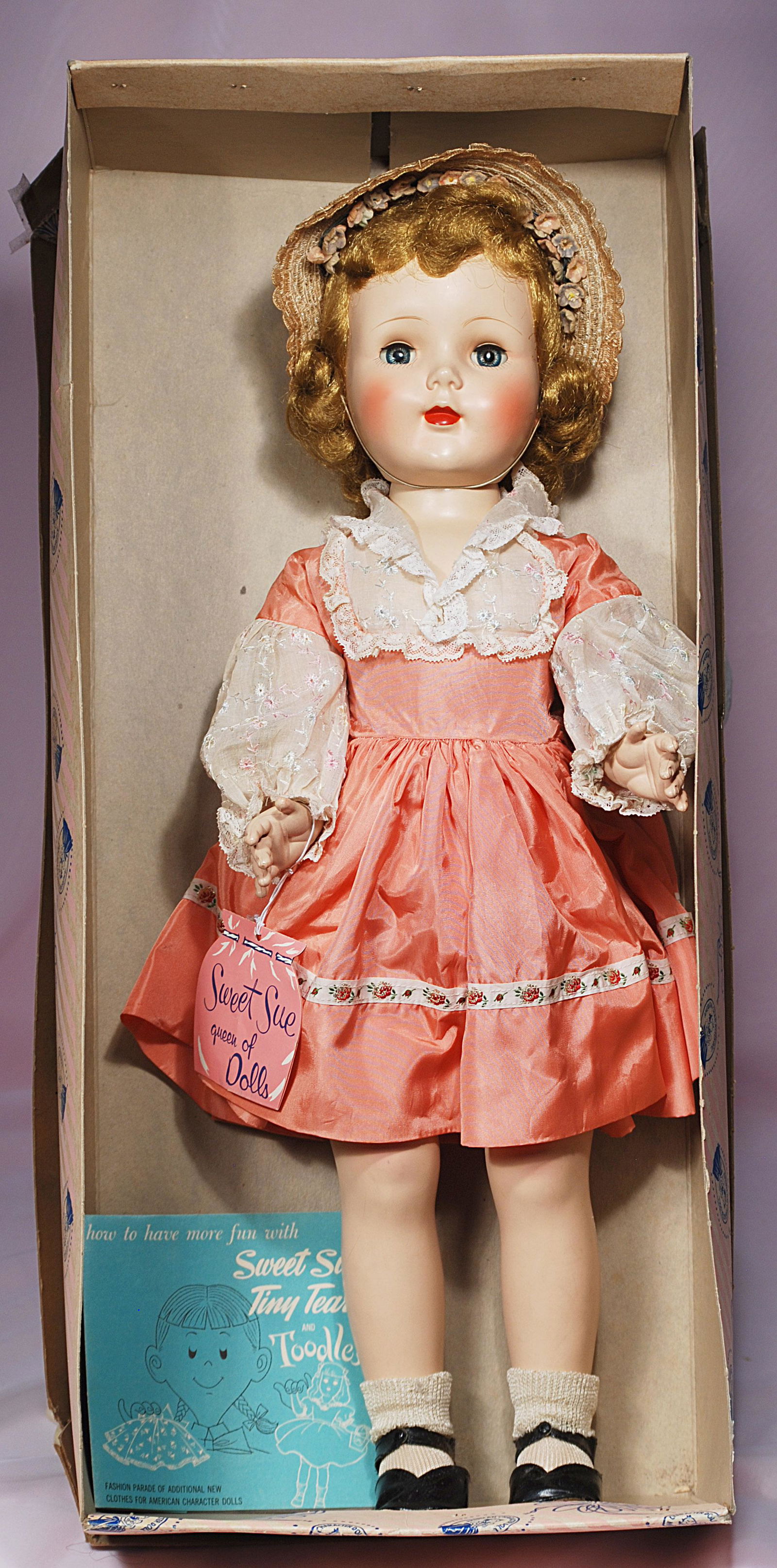 AMERICAN CHARACTER "SWEET SUE" WALKER IN ORIGINAL BOX (1 of 1)