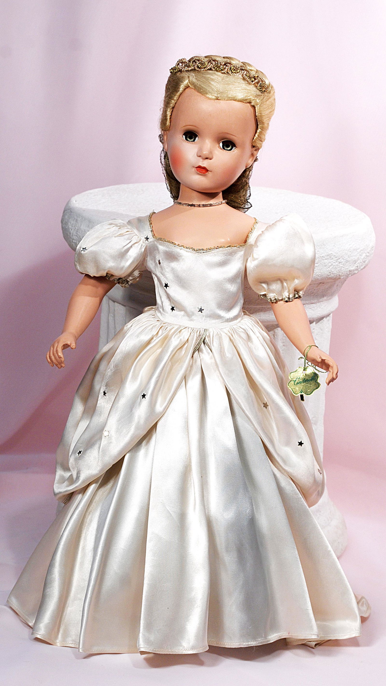 ALEXANDER 20-INCH, HARD PLASTIC CINDERELLA (1 of 1)