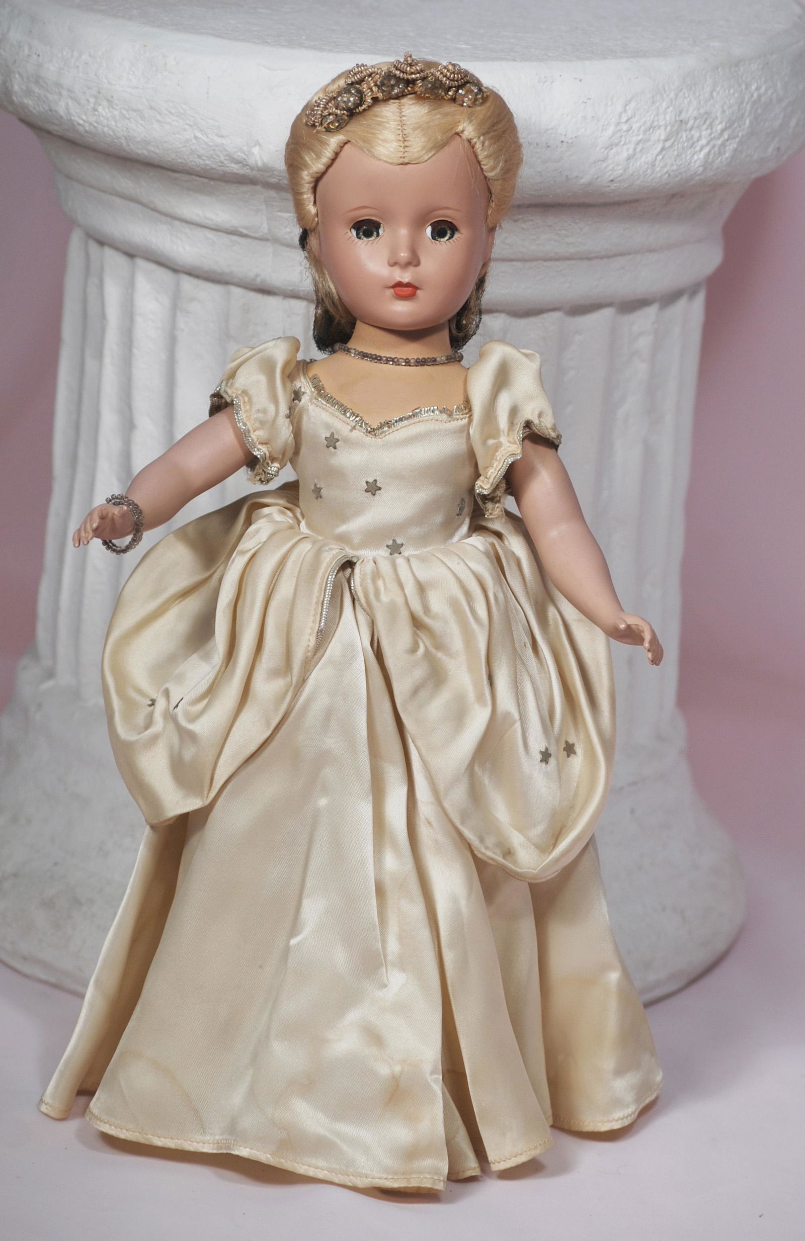 ALEXANDER 14-INCH, HARD PLASTIC CINDERELLA (1 of 1)