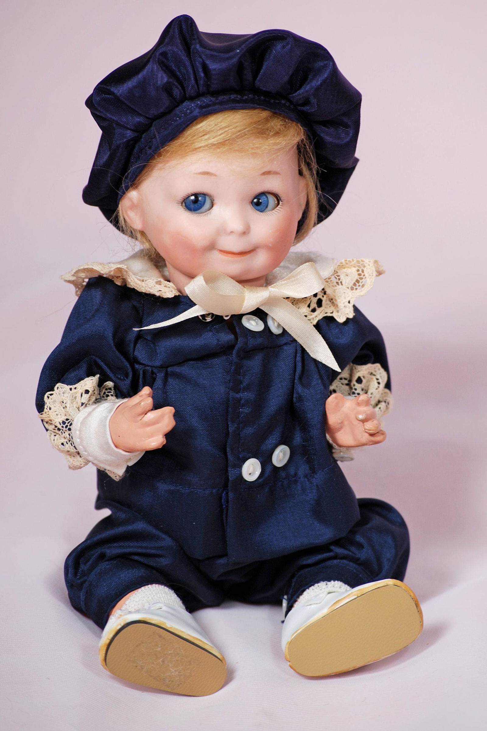 GERMAN BISQUE GOOGLY, 233, BY MARSEILLE FOR GEORGE (1 of 1)