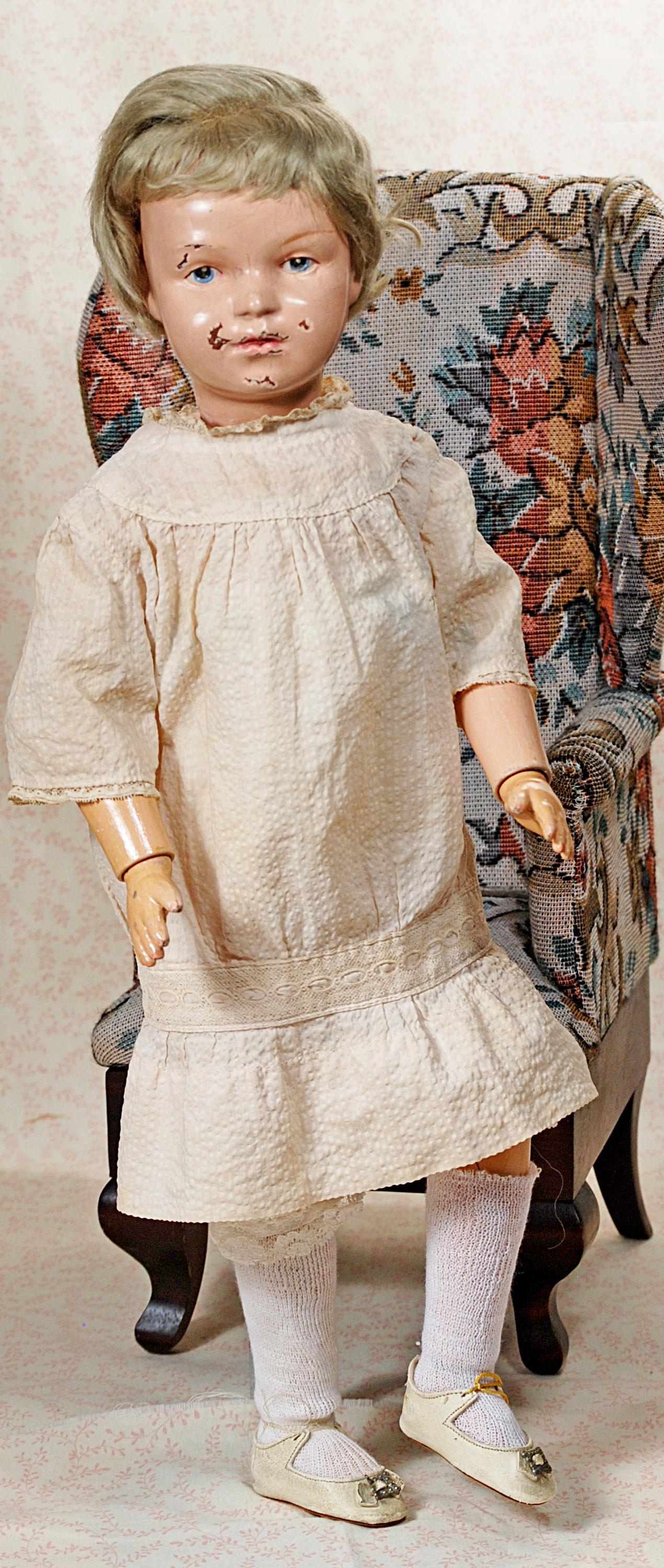 SCHOENHUT CHARACTER GIRL WITH ORIGINAL SHOES (1 of 2)