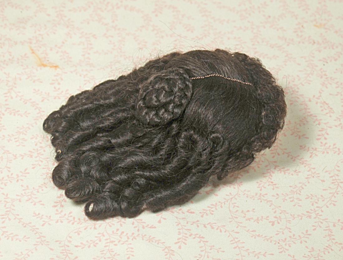 VINTAGE BRAMBLE & PINEGAR FASHION DOLL WIG (1 of 1)