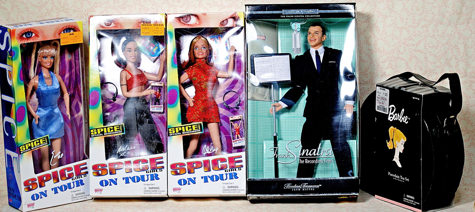 COLLECTIBLE DOLL GROUP.: COLLECTIBLE DOLL GROUP. Includes: Three Spice Girls on Tour; Frank Sinatra The Recording Years; and Barbie porcelain tea set.