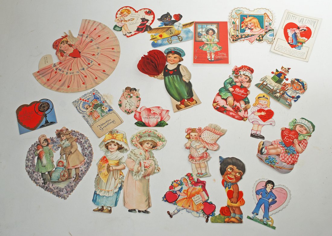 ASSORTED VALENTINE GREETING CARDS: 137. ASSORTED VALENTINE GREETING CARDS. Four die-cut cards with moving eyes; three with articulation, three early German die-cuts, others later era. Good condition.