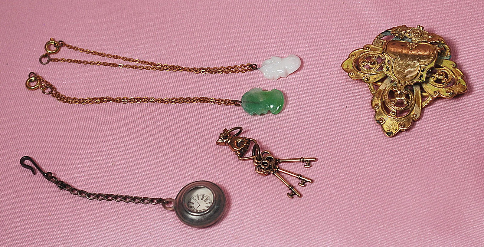 FASHION DOLL ACCESSORIES (1 of 1)