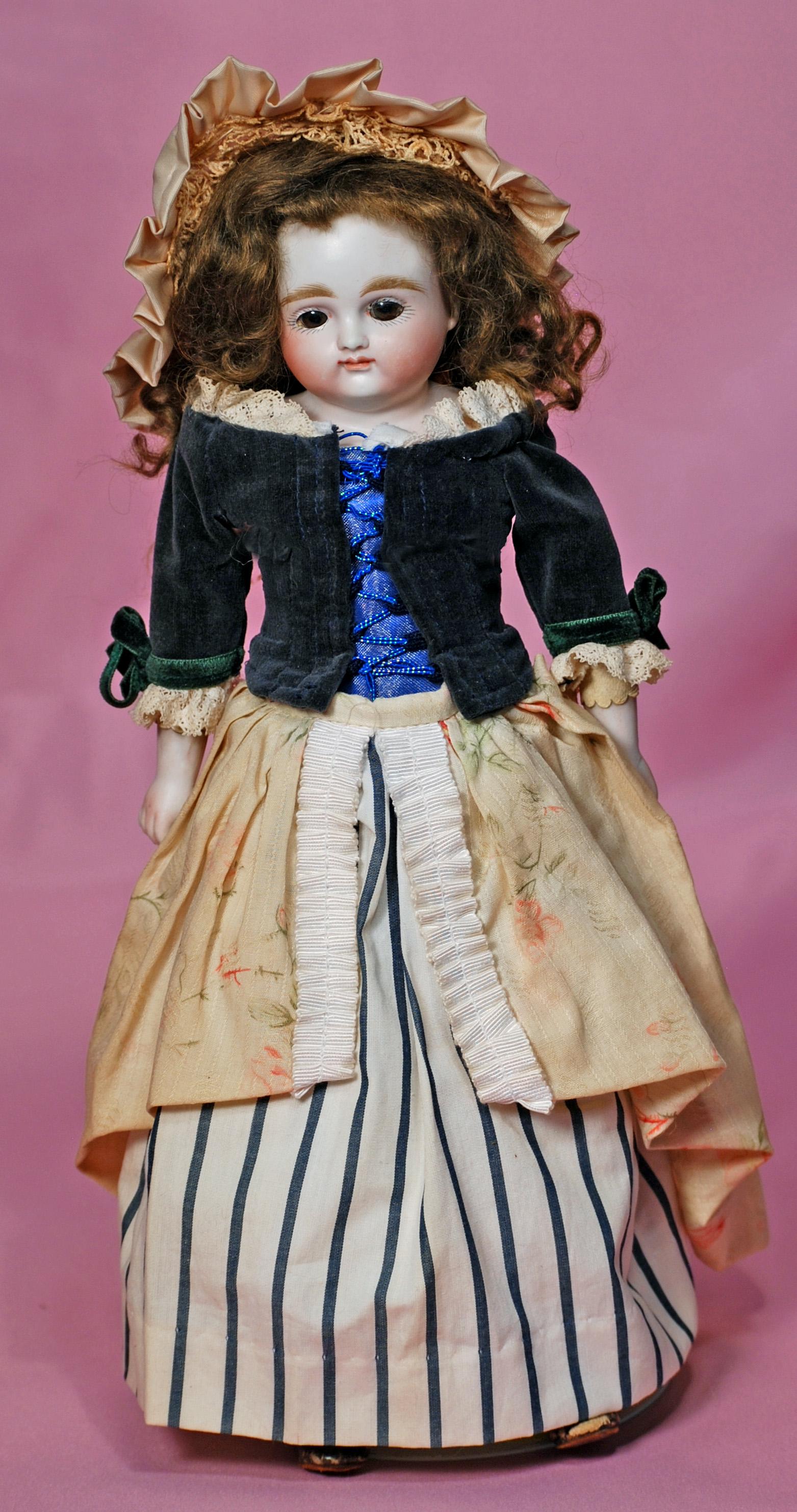 GERMAN BISQUE CLOSED-MOUTH DOLL BY KESTNER (1 of 2)