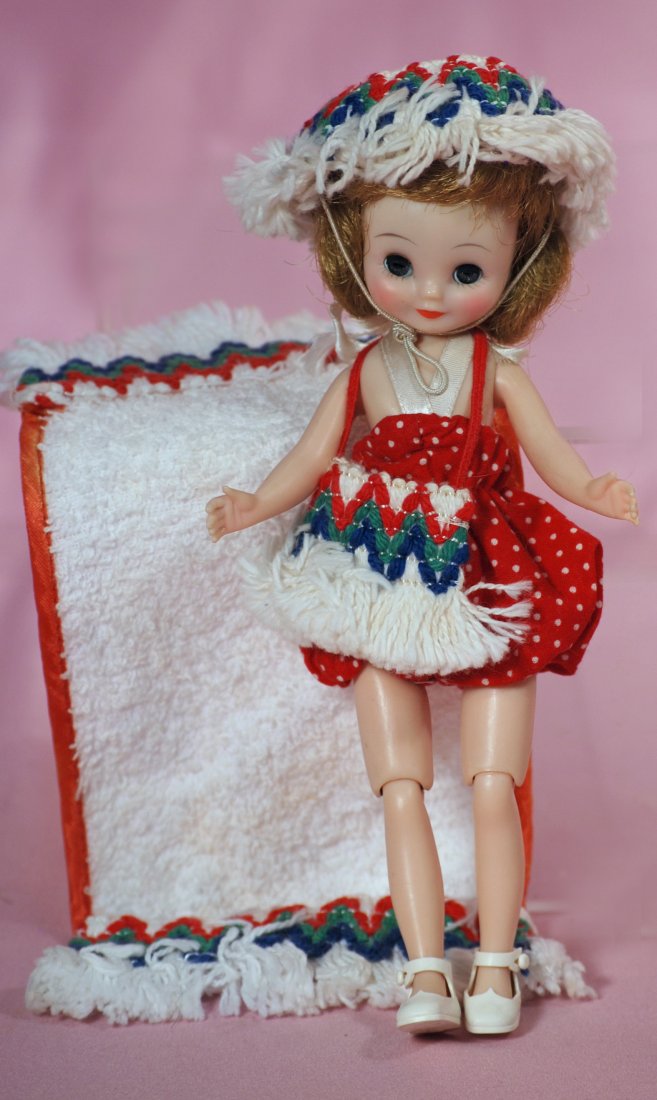 BETSY MC CALL IN SUN ‘N SAND  OUTFIT (1 of 1)