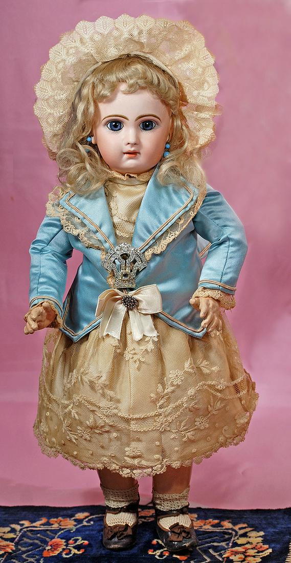 VERY BEAUTIFUL BLUE-EYED BEBE BY JUMEAU. (1 of 2)