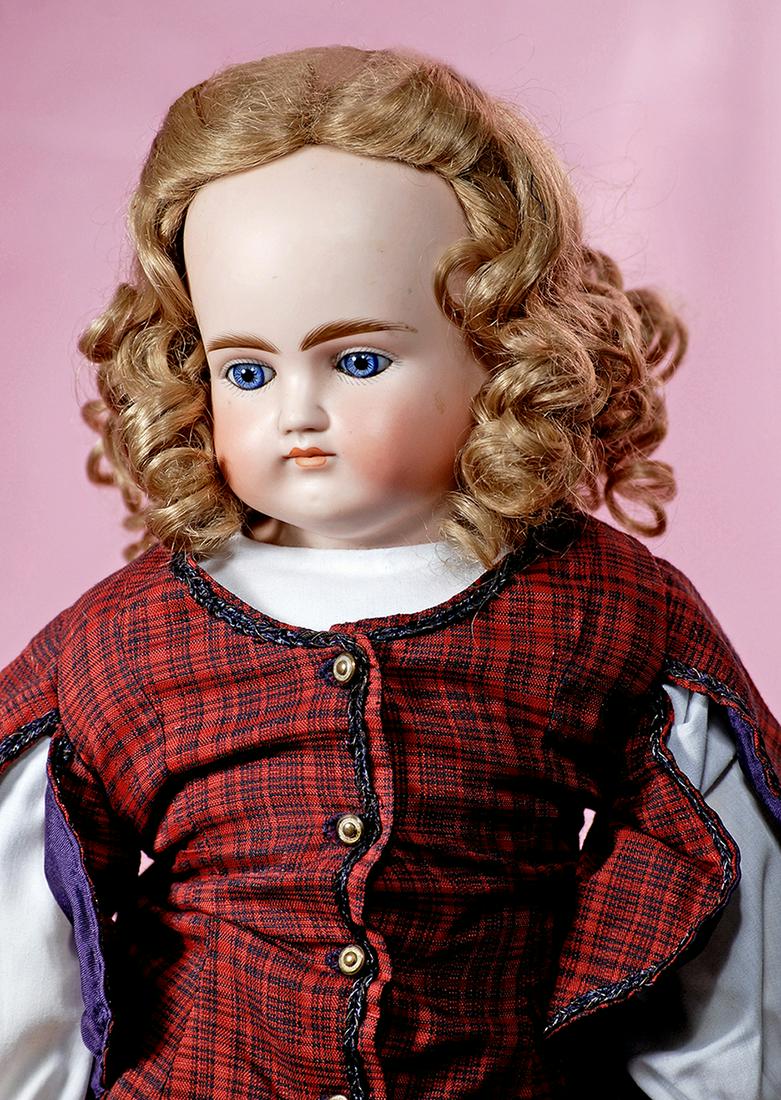 GERMAN BISQUE CLOSED-MOUTH DOLL BY ALT, BECK & (1 of 2)