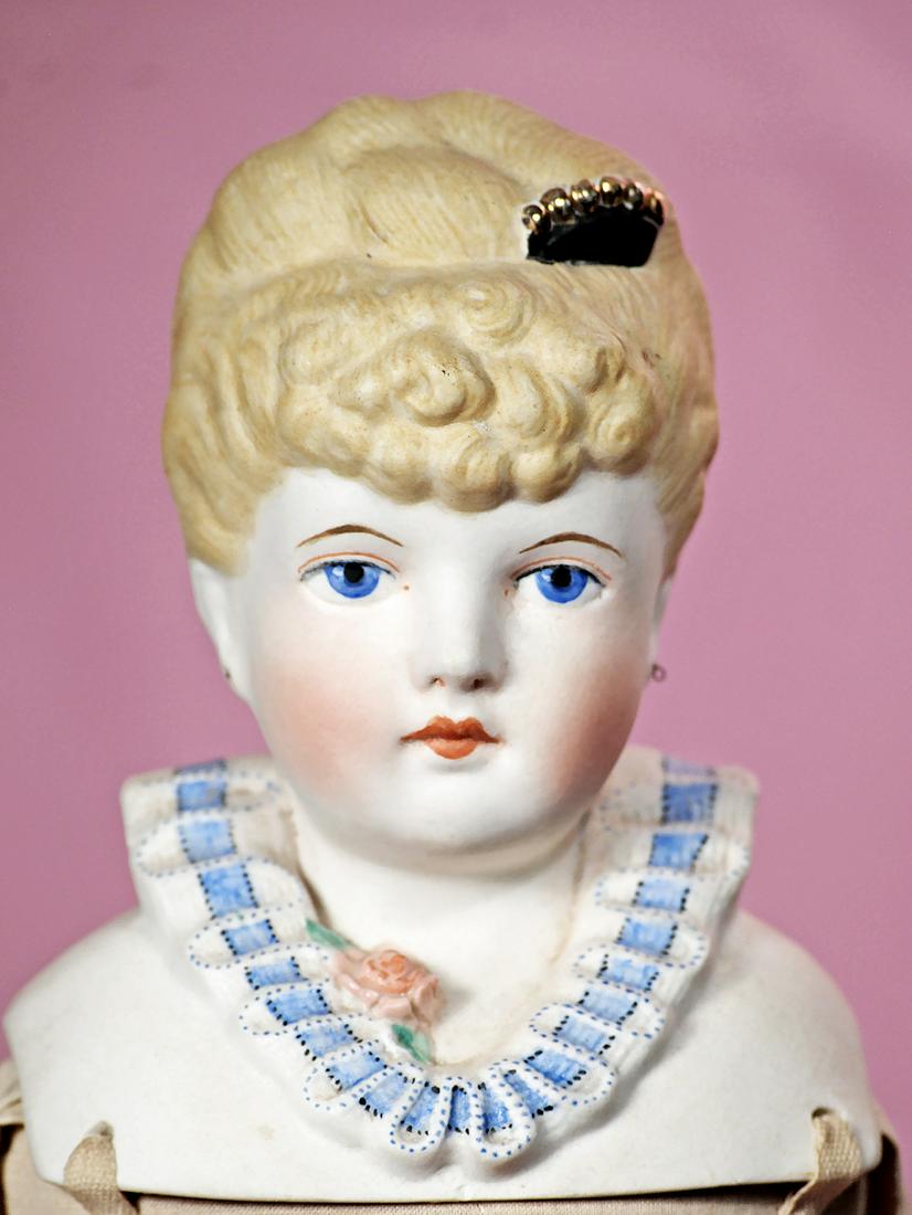 PARIAN LADY WITH FANCY HAIR AND BODICE BY EMMA CLEAR. (1 of 2)