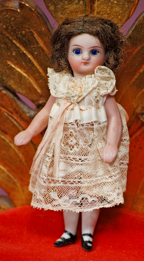 TINY GERMAN ALL-BISQUE MIGNONETTE. (1 of 1)