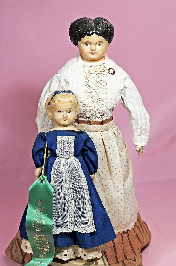 SONNEBERG-TYPE PAPER MACHE LADY. (1 of 2)