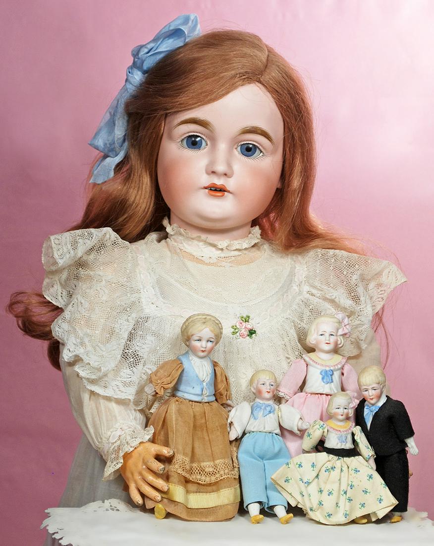 FIVE GERMAN BISQUE HALF DOLLS BY HERTWIG (1 of 2)