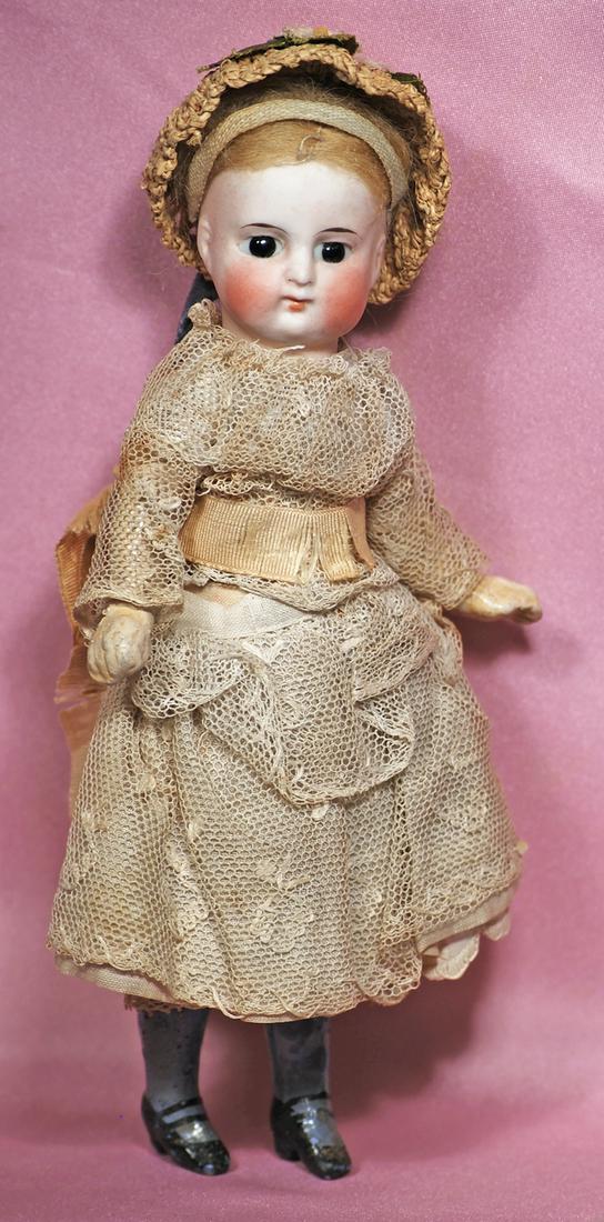 MINIATURE GERMAN BISQUE CLOSED-MOUTH DOLL. (1 of 1)