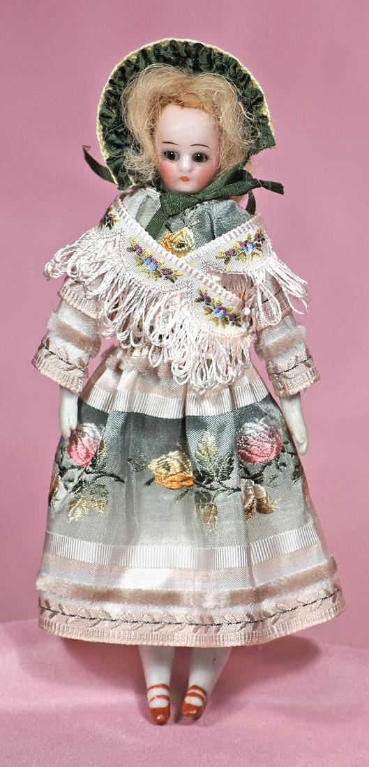 GERMAN BISQUE DOLL HOUSE LADY. (1 of 1)