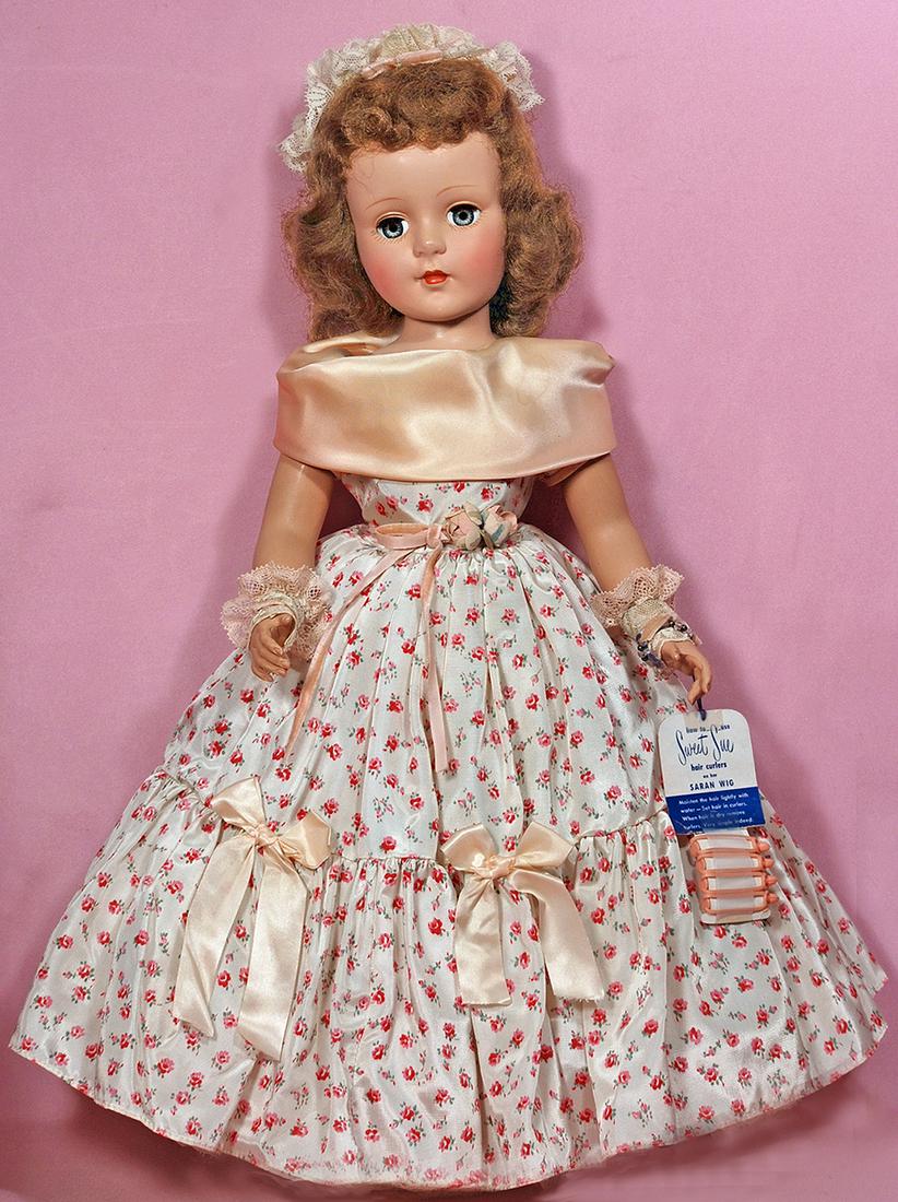 AMERICAN SWEET SUE IN FLORAL BALL GOWN. (1 of 1)
