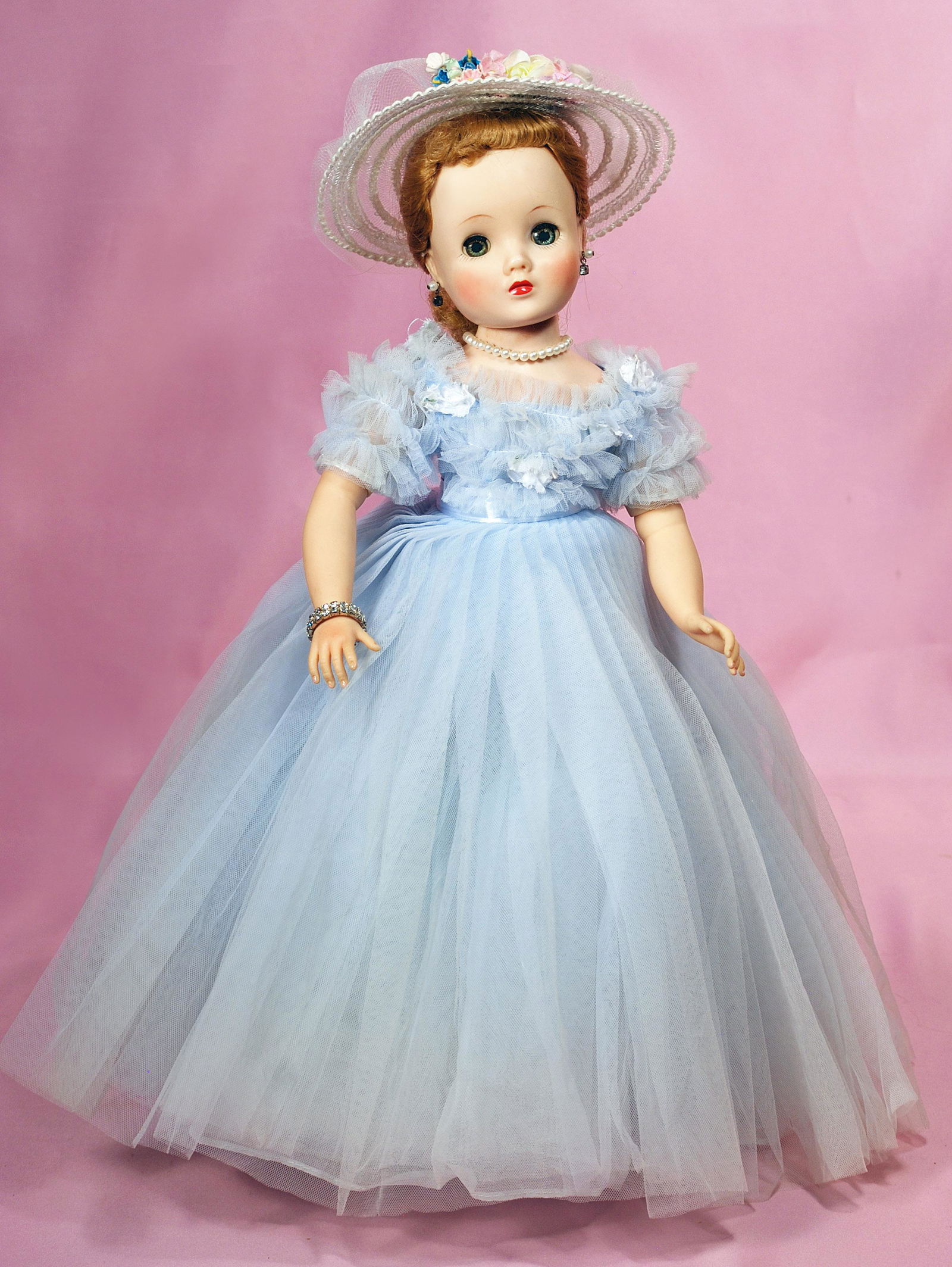 ALEXANDER ELISE IN BLUE BALL GOWN. 17”. Vinyl socket (1 of 1)