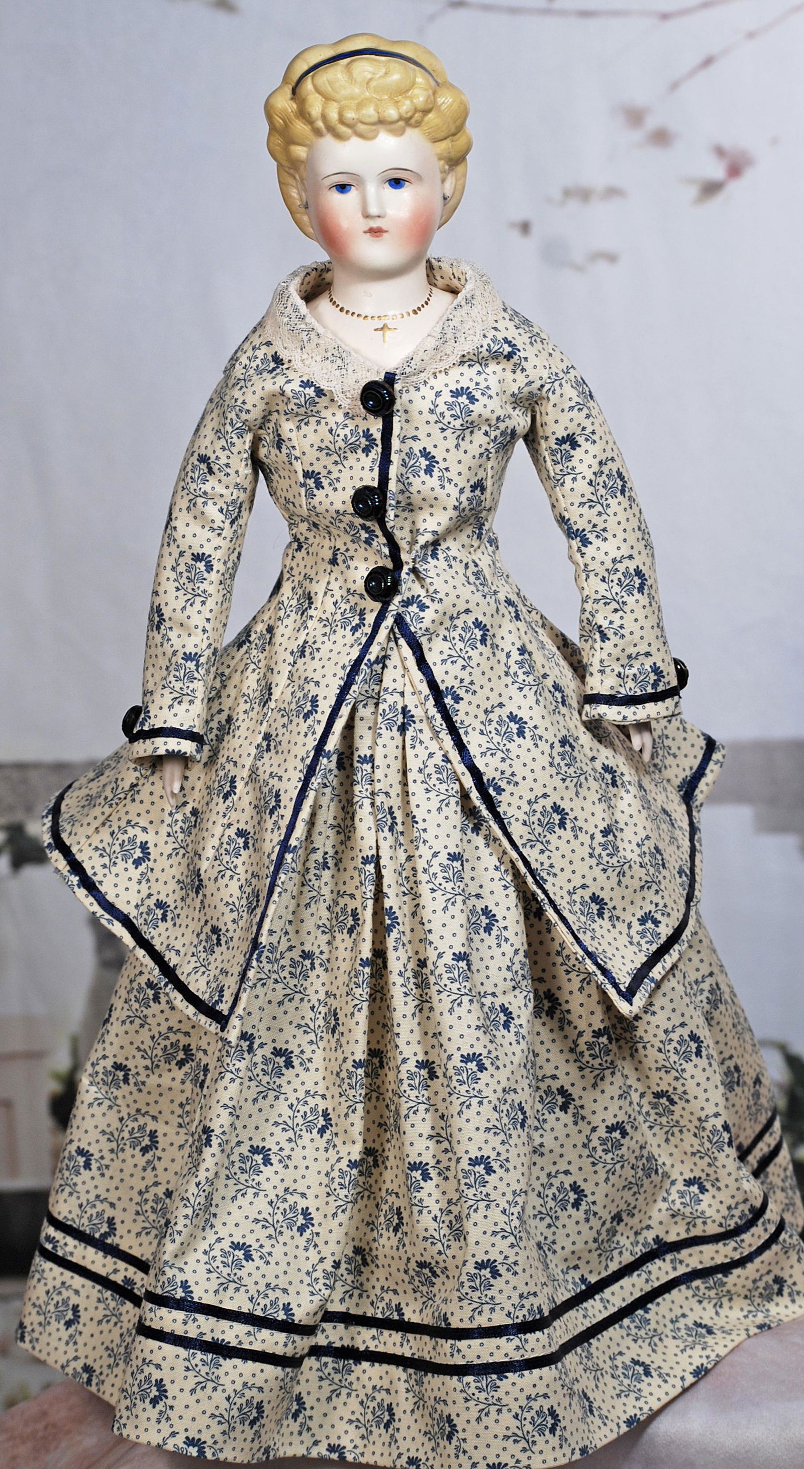 GERMAN BISQUE PARIAN LADY BY EMMA CLEAR (1 of 1)