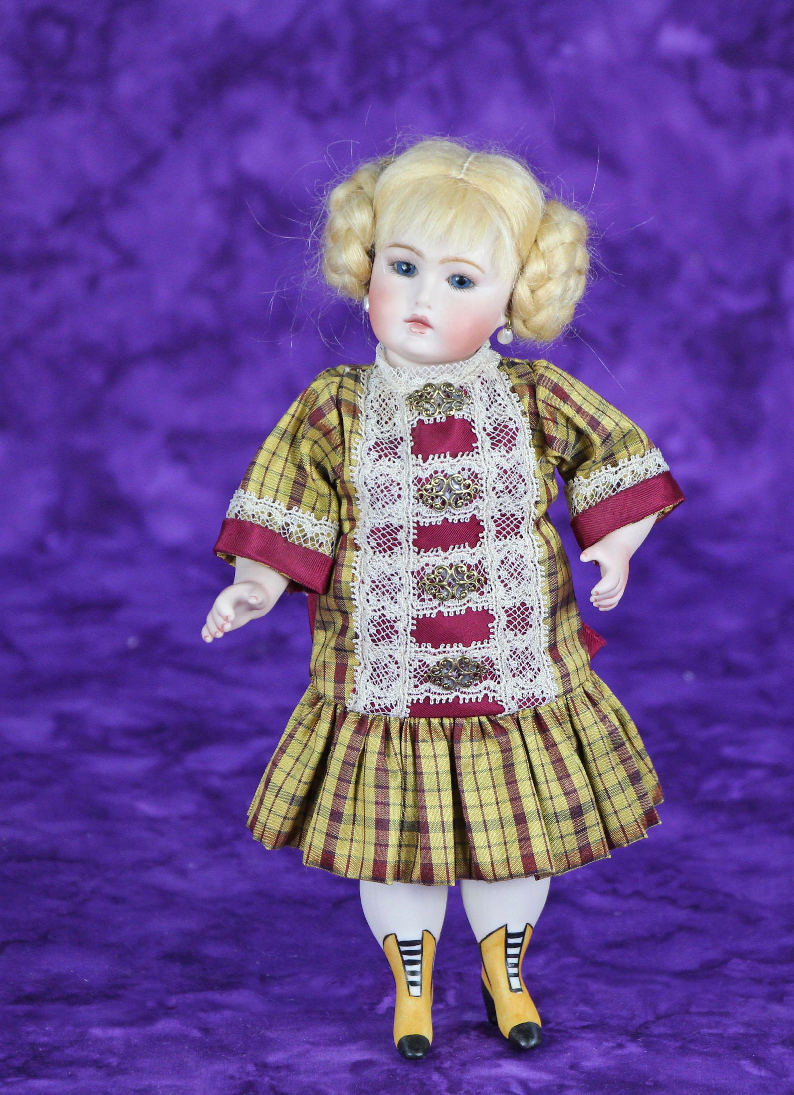 REPRODUCTION ALL-BISQUE KESTNER WRESTLER (1 of 1)