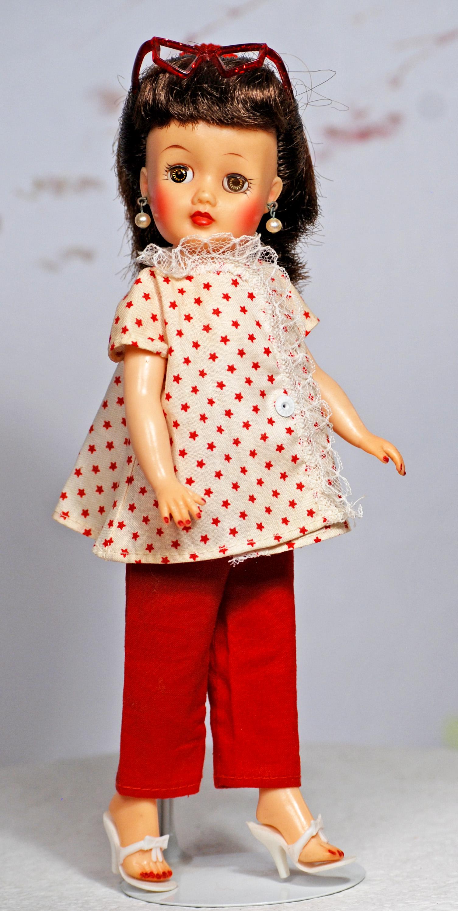 IDEAL LITTLE MISS REVLON IN TWO-PIECE PAJAMA OUTFIT. (1 of 1)