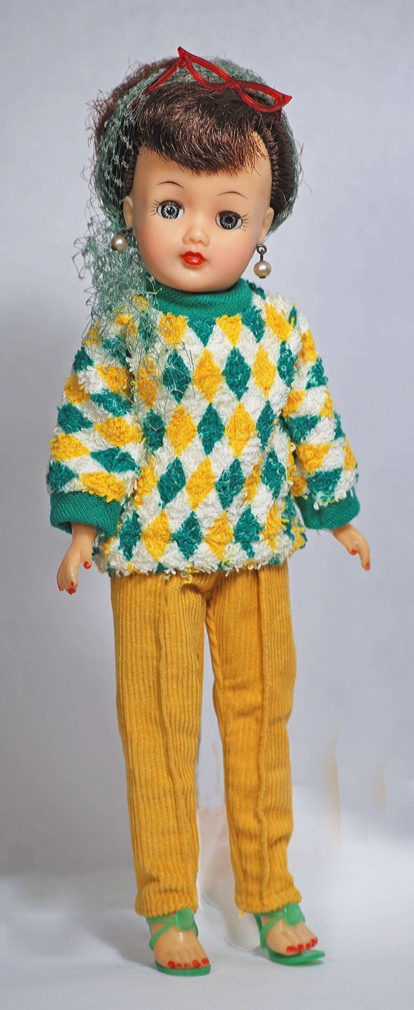 IDEAL LITTLE MISS REVLON IN TV LOUNGING OUTFIT (1 of 1)