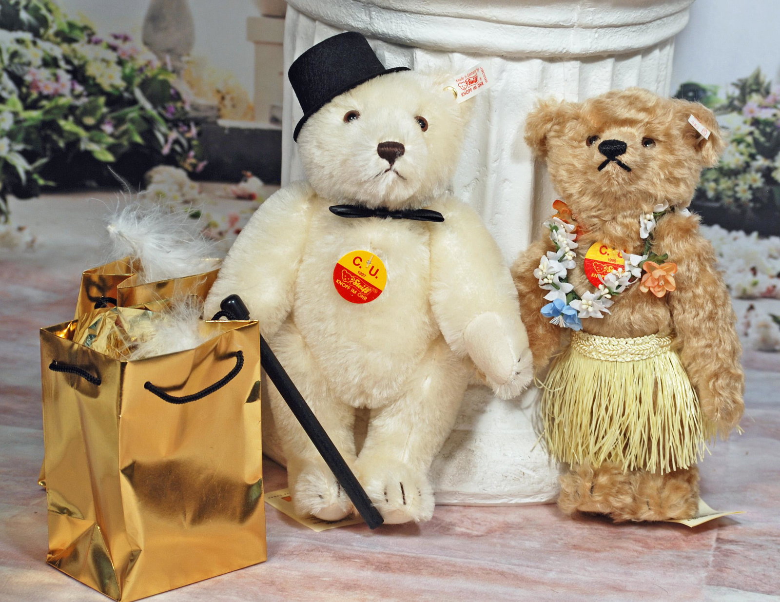 TWO STEIFF COLLECTOR BEARS  FOR "CU GATHERING" (1 of 1)