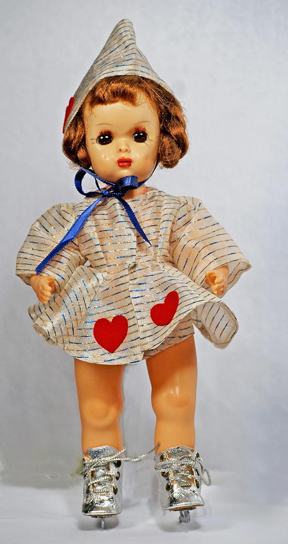TINY TERRI LEE ICE SKATER (1 of 1)