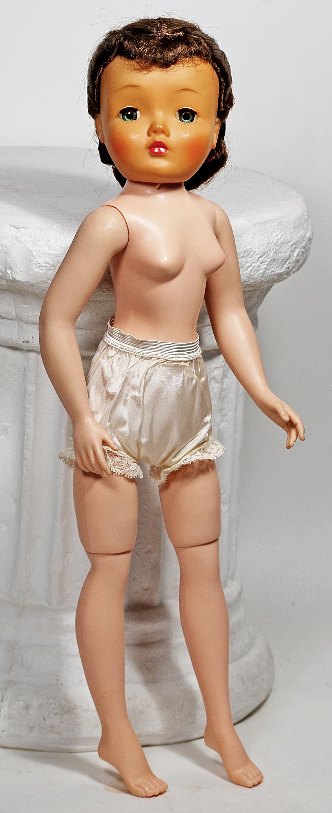 ALEXANDER CISSY (1 of 1)