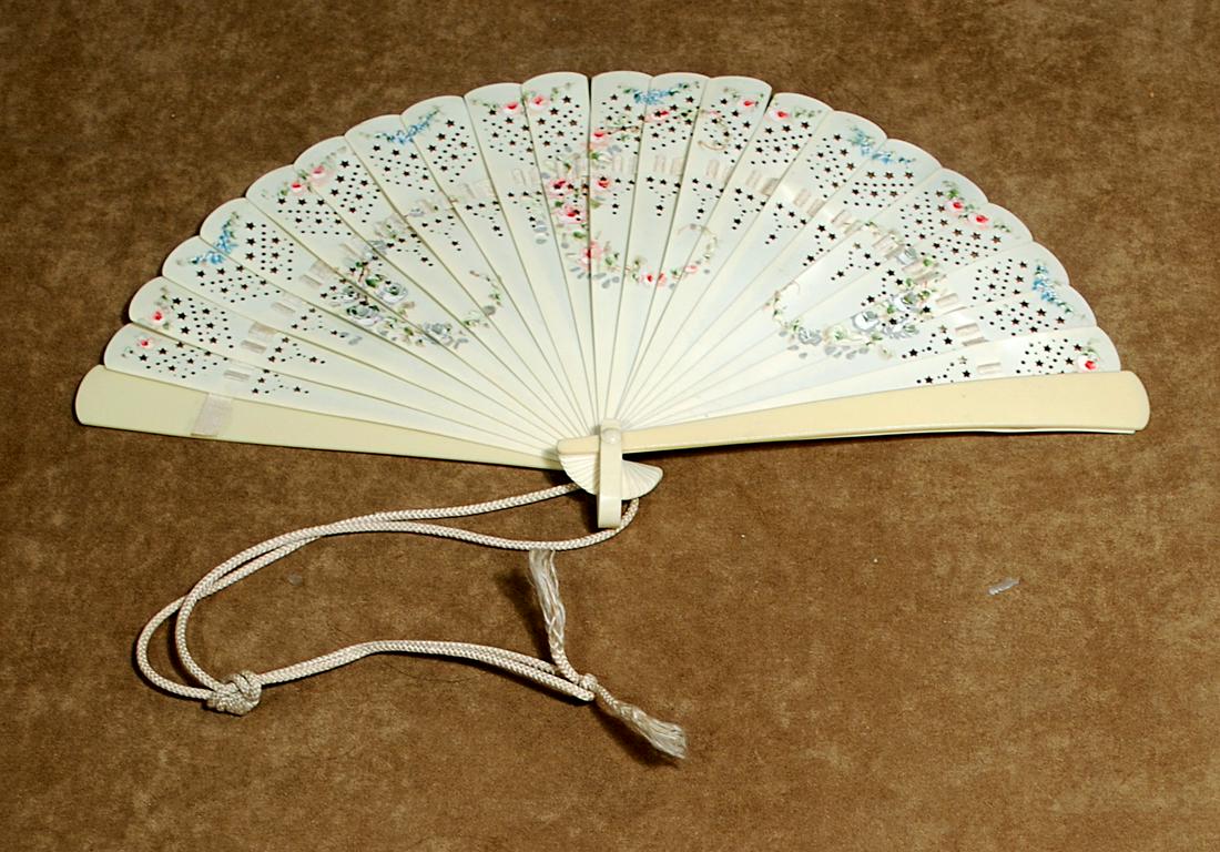 CELLULOID FOLDING FAN WITH FILIGREE CUTWORK. (1 of 1)