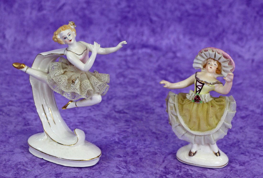 TWO SMALL PORCELAIN BALLERINAS (1 of 1)