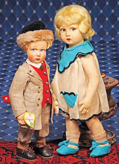 LENCI SERIES 111 CHARACTER GIRL. 13". Felt swiv: LENCI SERIES 111 CHARACTER GIRL. 13". Felt swivel head with mask pressed and painted facial features, brown side-glancing eyes, painted lashes, closed mouth, accented lower lip, blonde mohair wig, all