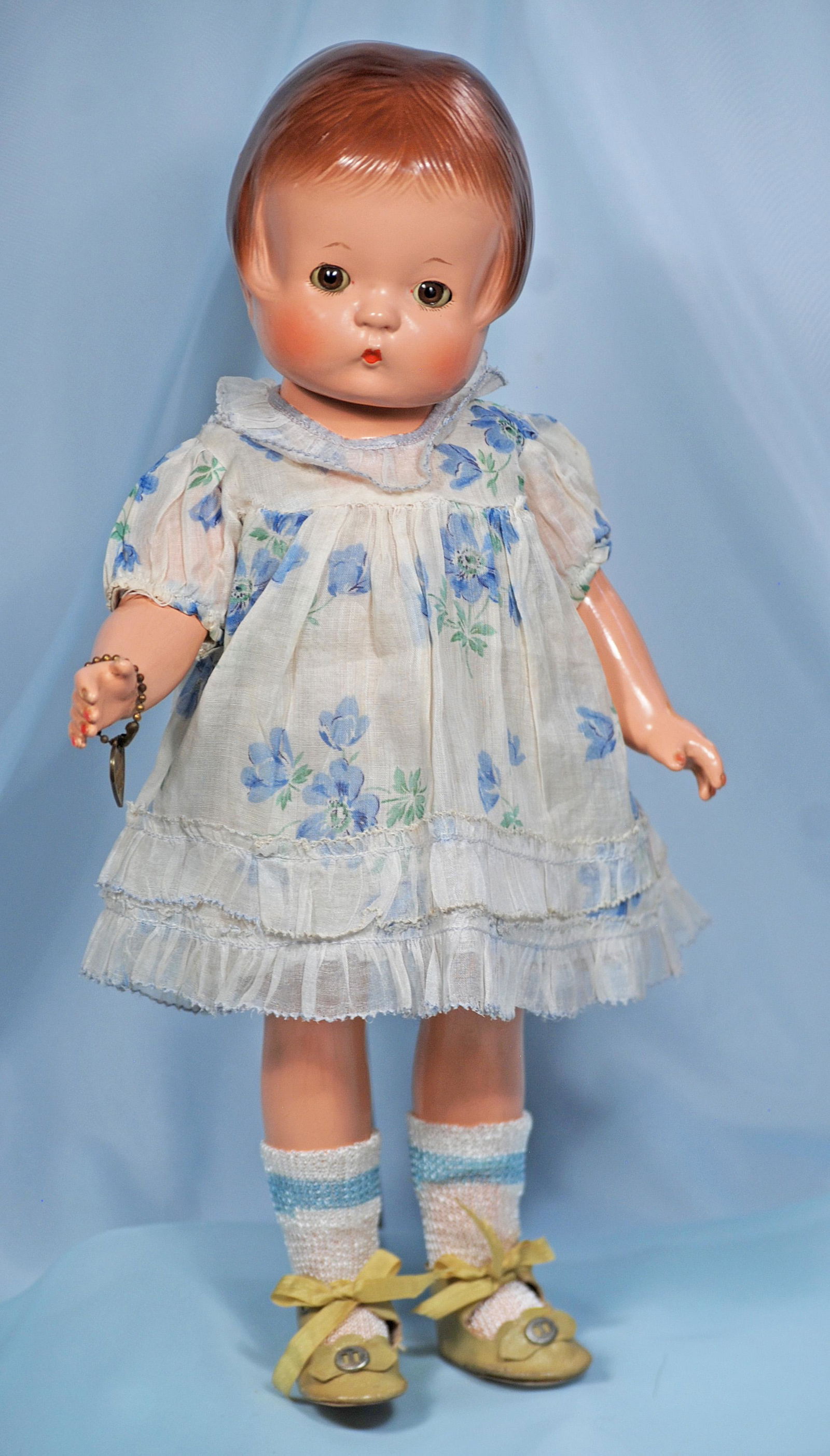 EFFANBEE COMPOSITION "PATRICIA" WITH SLEEP EYES (1 of 1)