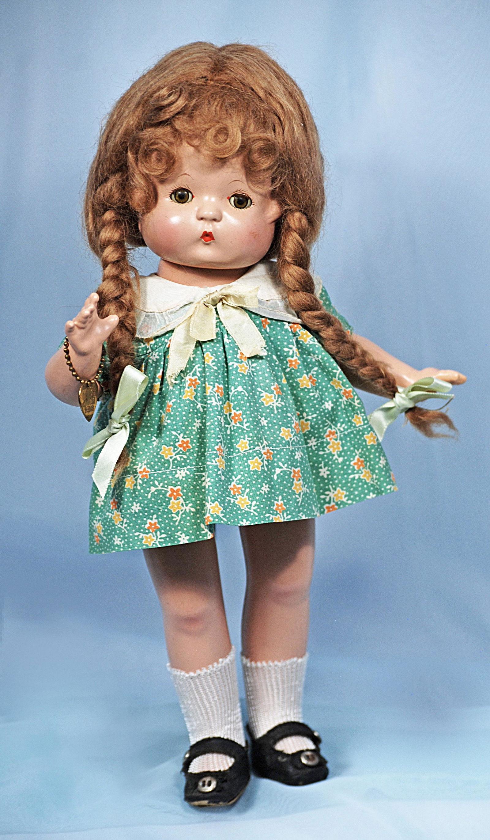 EFFANBEE PASTY WITH SLEEP EYES AND MOHAIR WIG (1 of 1)