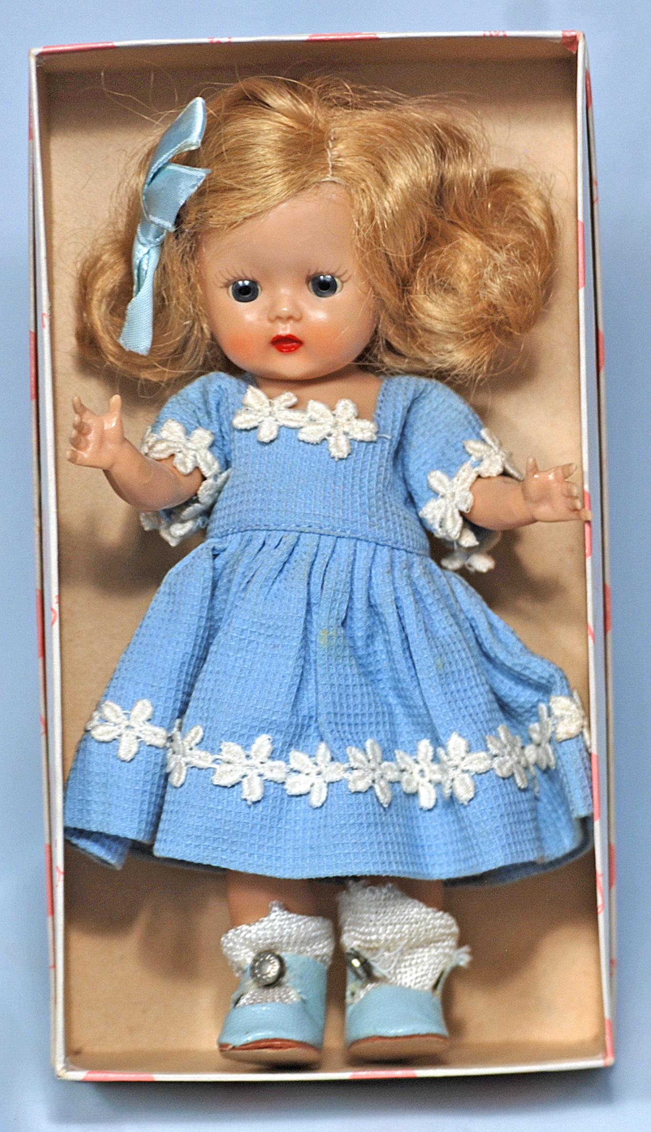 1953 MUFFIE BY NANCY ANN STORYBOOK DOLLS (1 of 1)