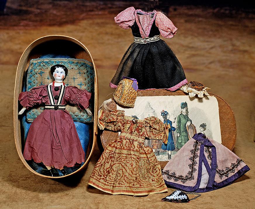 45.  MINIATURE CHINA LADY IN PRESENTATION BOX WITH (1 of 1)