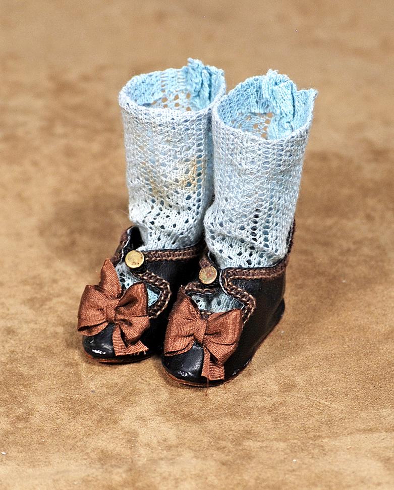 81.  PAIR OF SMALL FRENCH TYPE LEATHER SHOES AND WOVEN (1 of 1)