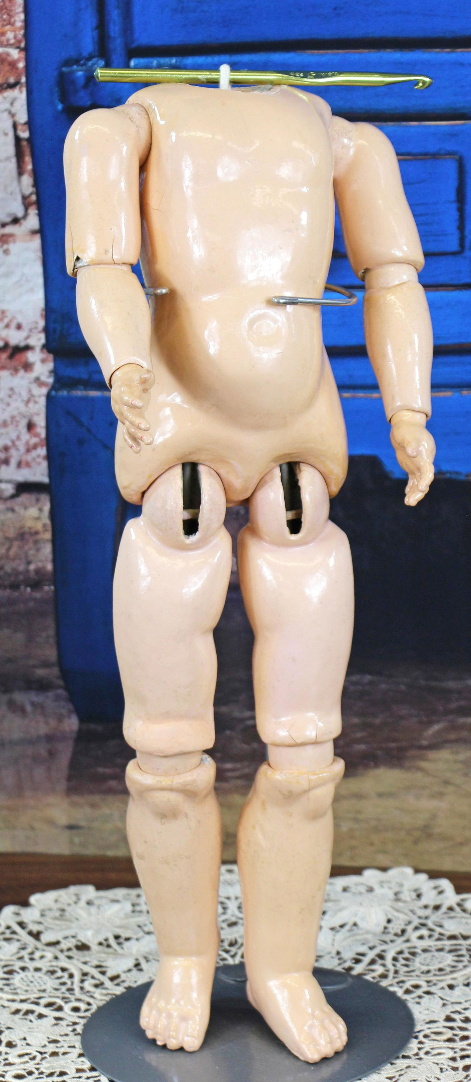 255. HANDWERCK COMPOSITION BALL-JOINTED BODY. 17". (1 of 2)