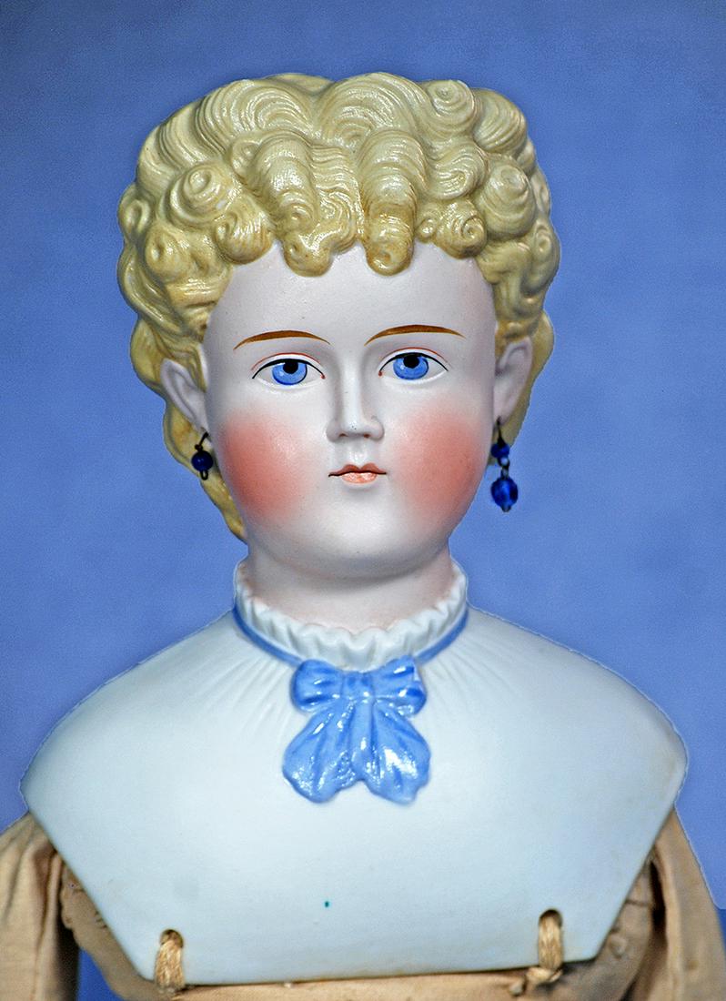 GERMAN BISQUE LADY WITH SCULPTED HAIR AND BODICE (1 of 2)