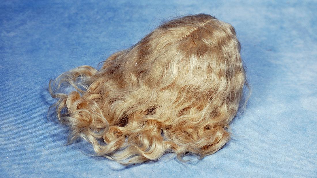 ANTIQUE MOHAIR DOLL WIG (1 of 1)