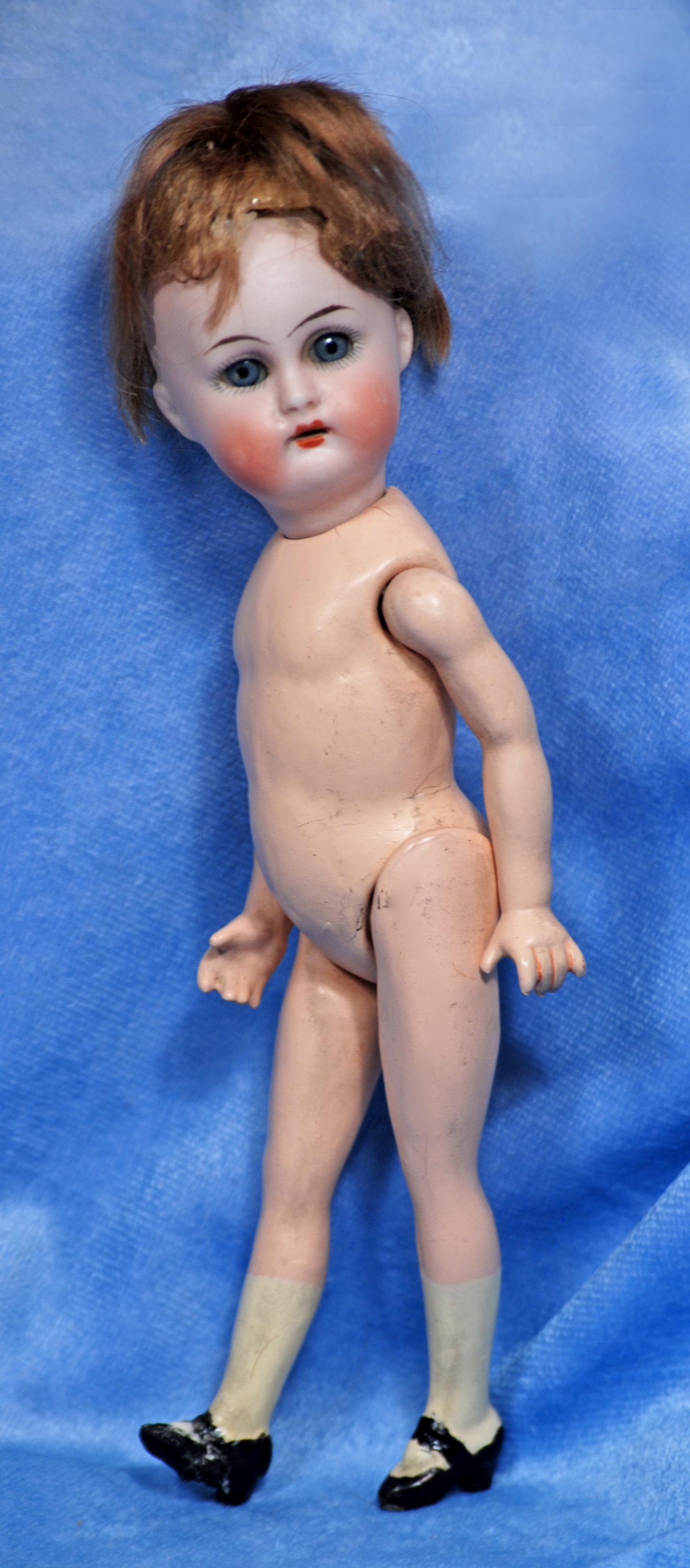 GERMAN BISQUE FLAPPER BY KAMMER & REINHARDT. (1 of 1)