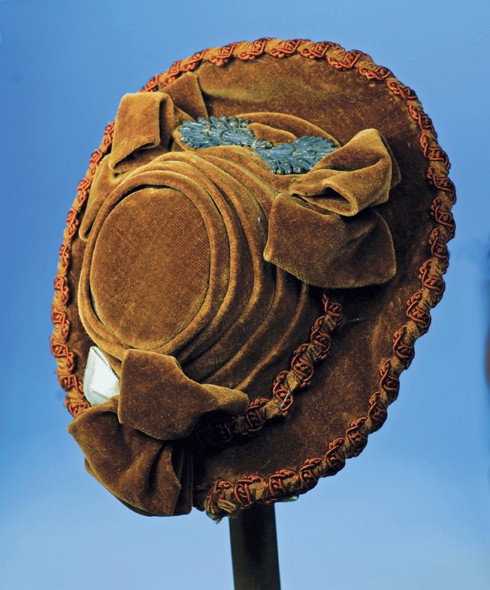BROWN VELVET DOLL BONNET
